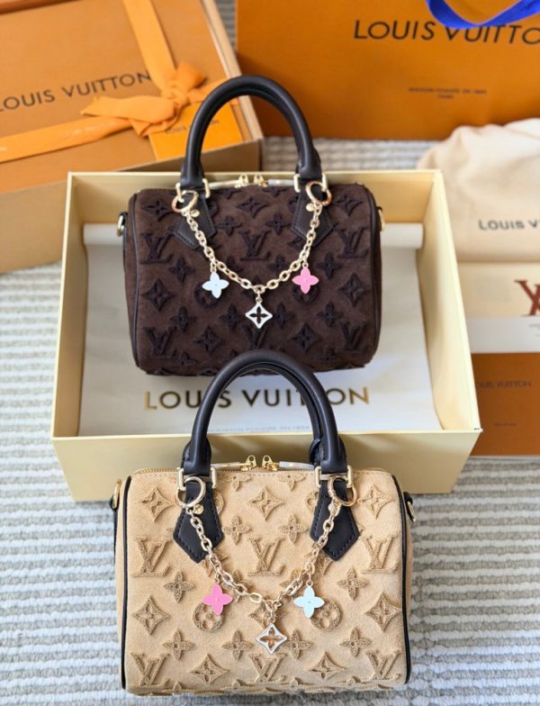 LV Speedy Bandoulière 20 Monogram Suede C2301750 LV Speedy Bandoulière 20 Monogram Suede C2301750