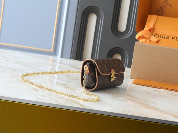 LV Pochette Camille Monogram Bag M13566 BC