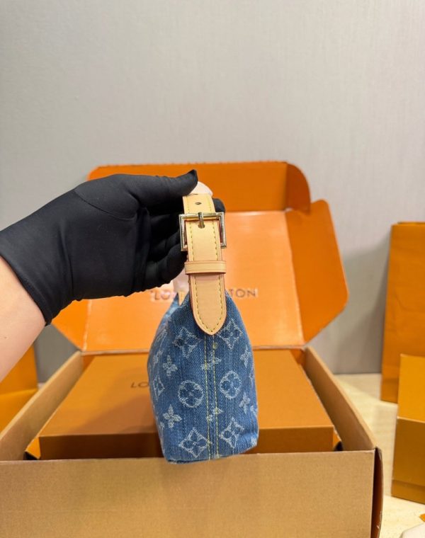 LV Pochette Hills Bag C2301050