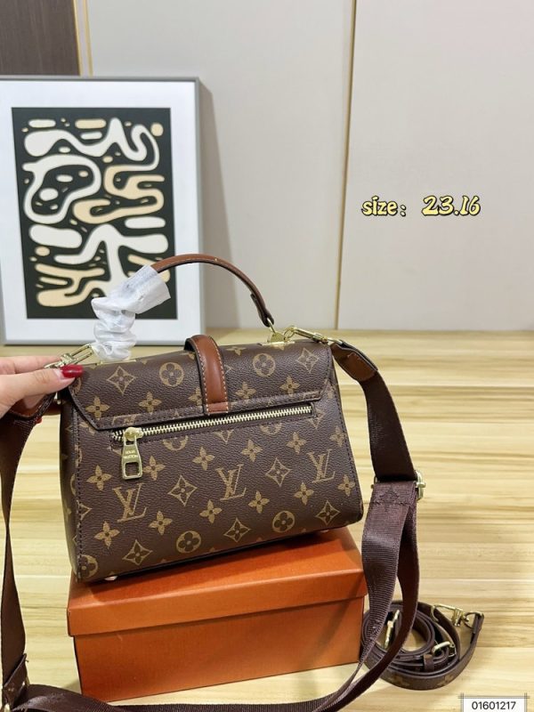 LV Locky BB Monogram Bag C2301250