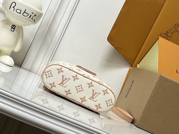 LV Vanity Chain Pouch M29782 BC