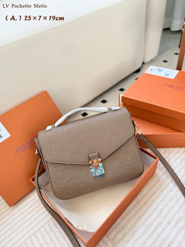 LV Set Pochette Métis Loro Piana L19 Bag C2301450