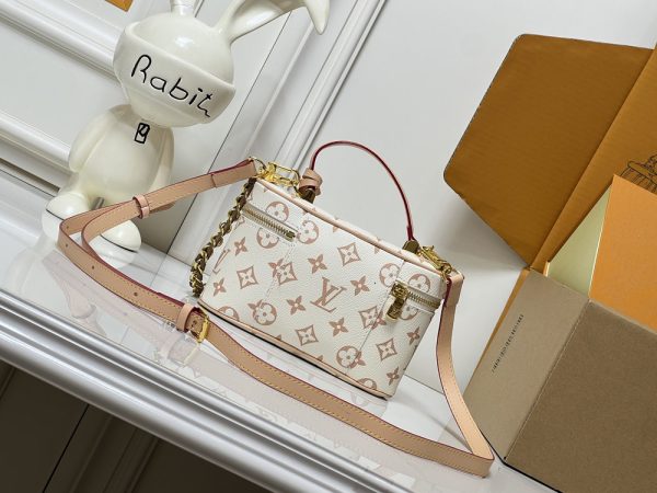 LV Vanity Chain Pouch M29782 BC