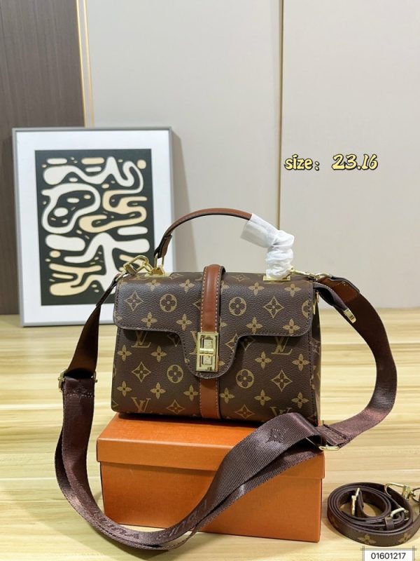 LV Locky BB Monogram Bag C2301250