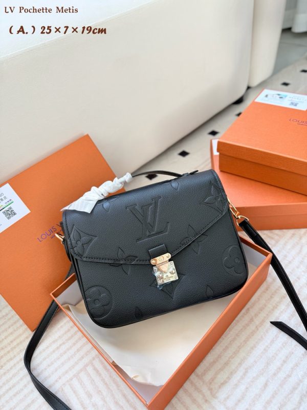 LV Set Pochette Métis All In Bag C2301450