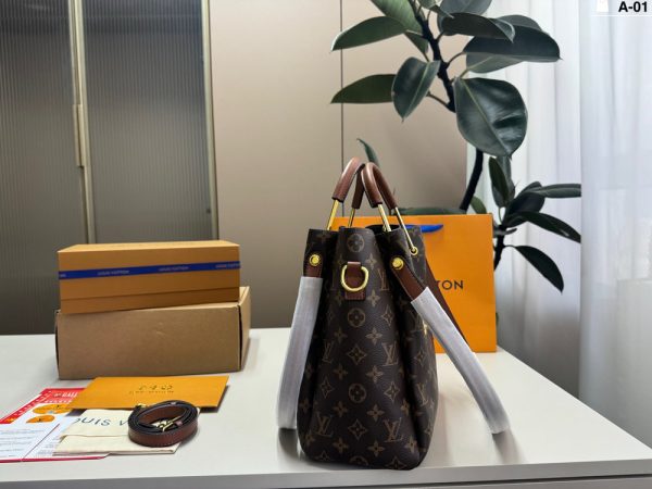 LV Tote Monogram Bag C2301250