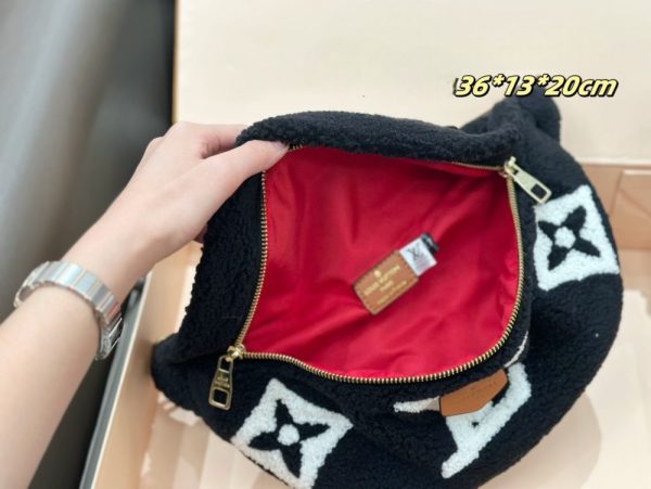 LV Giant Monogram Shearling Bumbag Black C2301050