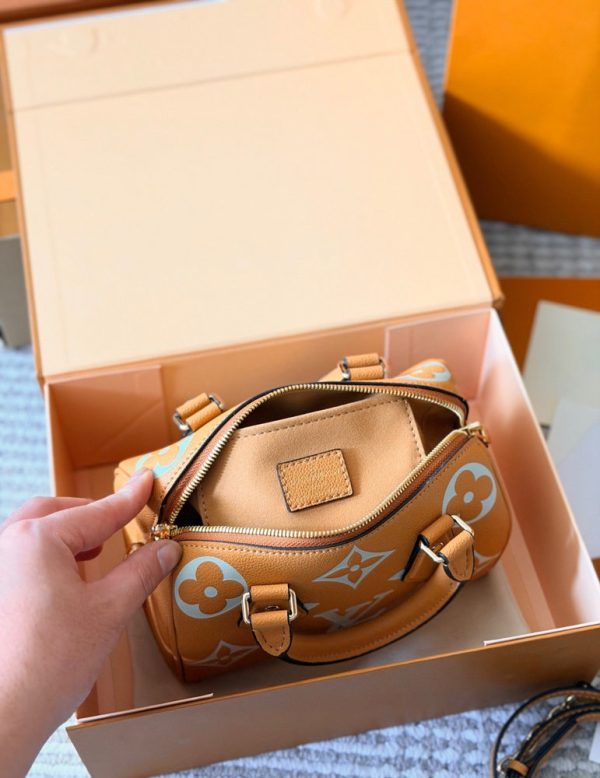 LV Speedy Bandoulière 20 Bag C2301750