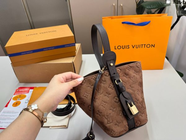 LV All In BB Monogram Suede C2301550