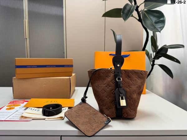 LV All In BB Monogram Suede C2301550