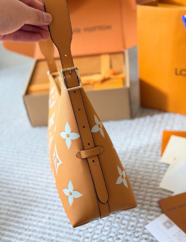 LV CarryAll PM Monogram Empreinte Bag C2301750