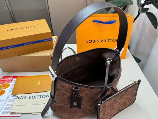 LV CarryAll Brown Suede Bag C2301650