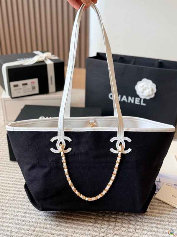 CN Small Shopping Bag Calfskin Gold-Tone Metal C2301250