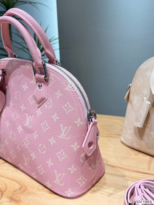 LV Alma BB C2301550