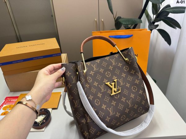 LV Tote Monogram Bag C2301250