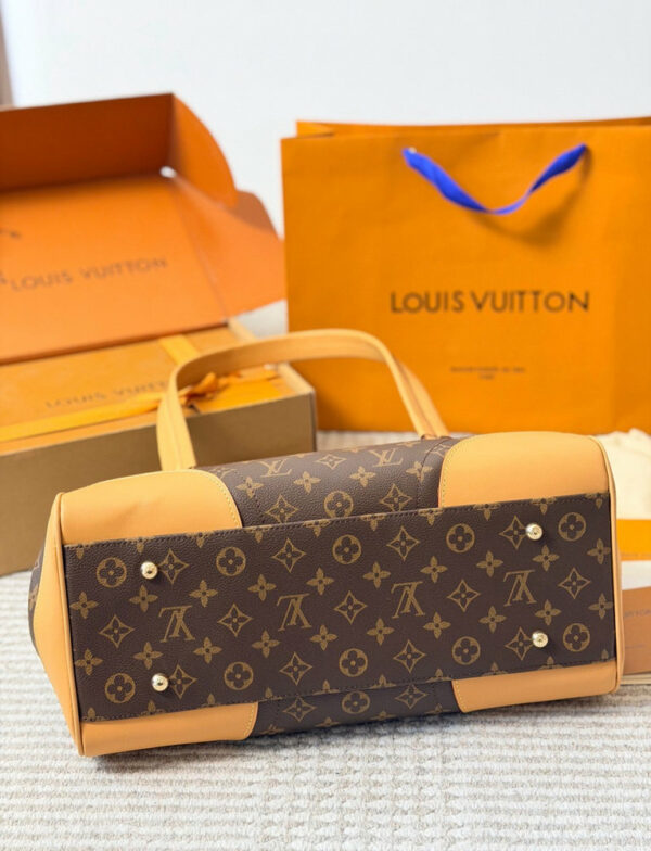 LV Monogram Beverly GM Bag C2301850
