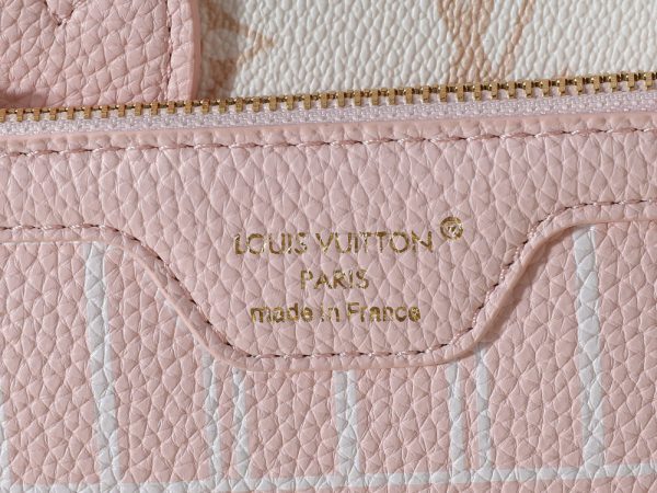 LV Neverfull Inside Out BB Bag M2A465-M2A466 BC LV Neverfull Inside Out BB Bag M2A465-M2A466 BC