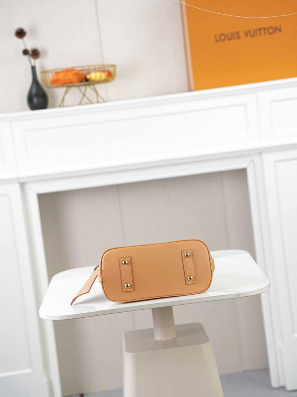 LV Monogram Alma BB M3A940 BC LV Monogram Alma BB M3A940 BC
