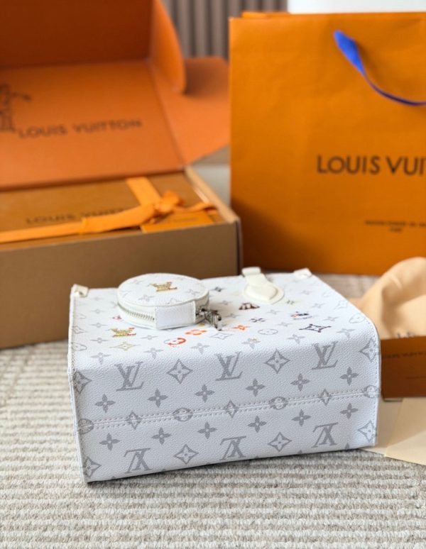 LV OnTheGo BB Monogram Bag C2301450 LV OnTheGo BB Monogram Bag C2301450