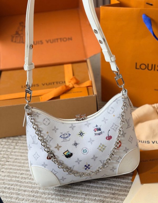 LV Boulogne Monogram C2301450 LV Boulogne Monogram C2301450