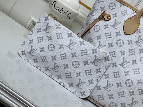 LV Neverfull Ski Monogram M3A288 BC LV Neverfull Ski Monogram M3A288 BC