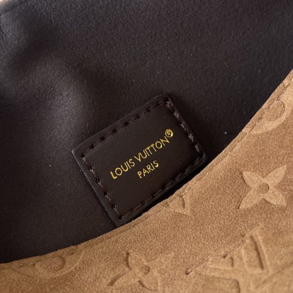 LV Pochette Mia Bag M2A252 BC