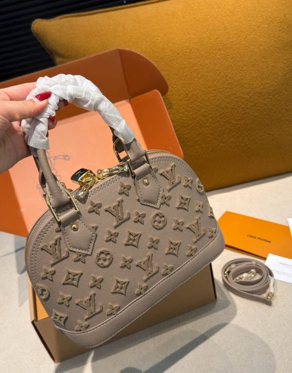 LV Alma BB Bag C2301850