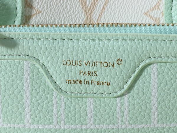 LV Neverfull Inside Out BB Bag M2A465-M2A466 BC LV Neverfull Inside Out BB Bag M2A465-M2A466 BC