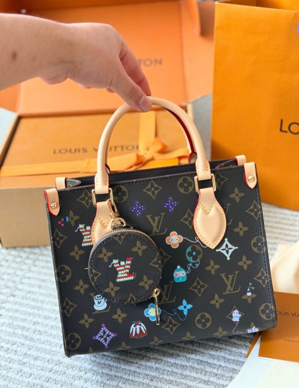 LV OnTheGo BB Monogram Bag C2301450 LV OnTheGo BB Monogram Bag C2301450